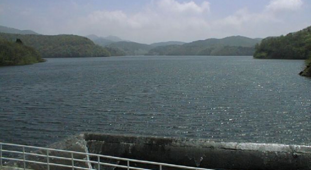 dam01.jpg